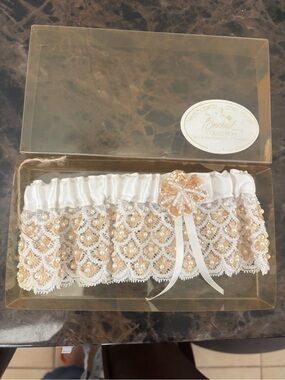 Vintage Bridal Garter NOS Lace Pearl Champagne Beaded Wedding Keepsake